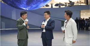 余承东带马东、黄渤体验尊界S800奢华内饰，诠释中式超豪华