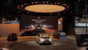 仰望全系亮相上海车展 新车型全尺寸行政豪华SUV仰望U8L发布